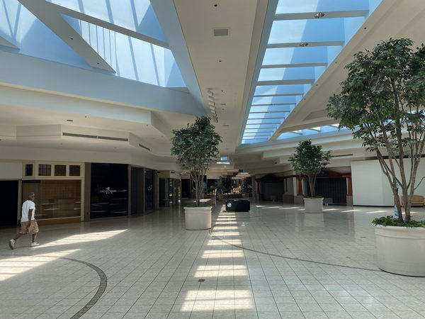 Lakeview Square Mall - May 29 2022